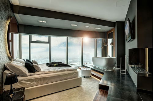 Photo 11 - Apartments in Sky Tower with Bathtub near the window