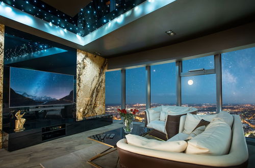 Photo 22 - Apartments in Sky Tower with Bathtub near the window