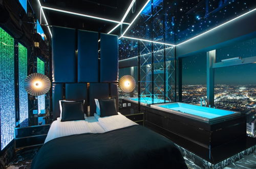 Photo 32 - Apartments in Sky Tower with Bathtub near the window