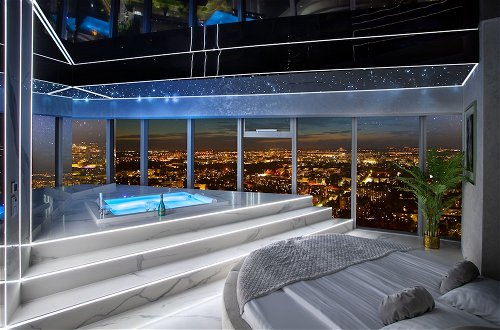 Photo 70 - Apartments in Sky Tower with Bathtub near the window