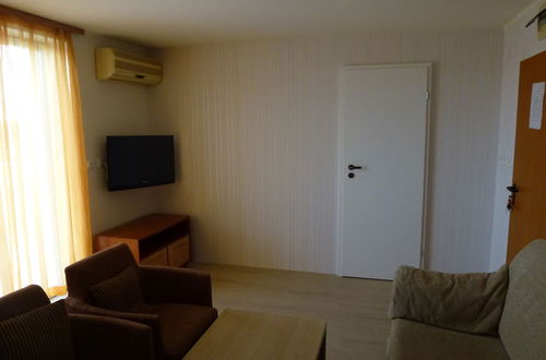 Photo 16 - Apartments in Rainbow Holiday Complex