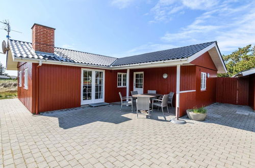 Photo 1 - 6 Person Holiday Home in Hvide Sande