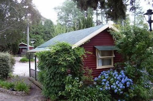 Photo 11 - Cedar Lodge Cabins