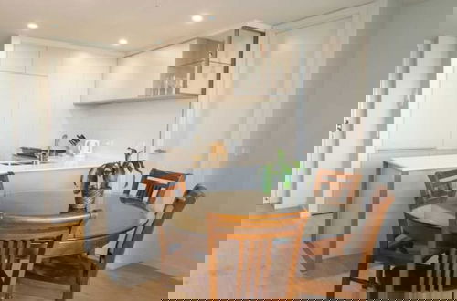 Foto 8 - New Spacious 2 Bedroom With Gorgeous City Views