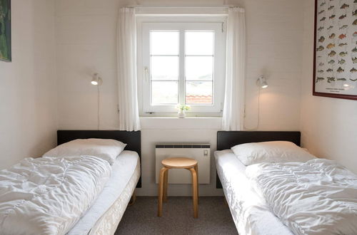 Photo 4 - 6 Person Holiday Home in Hvide Sande