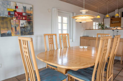 Photo 8 - 6 Person Holiday Home in Hvide Sande