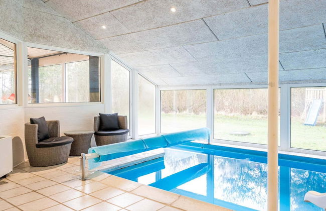 8 Person Holiday Home in Norre Nebel - Foto 7