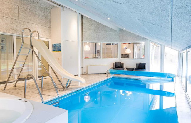 8 Person Holiday Home in Norre Nebel - Foto 3
