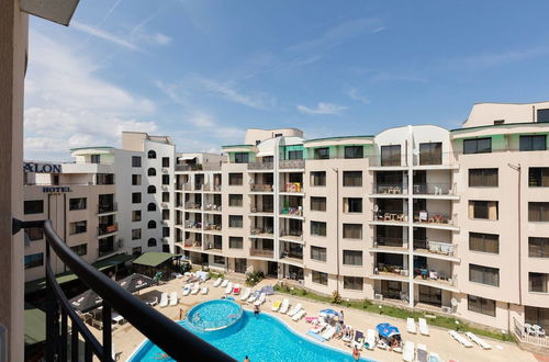 Photo 17 - Studio with Balcony & Pool View