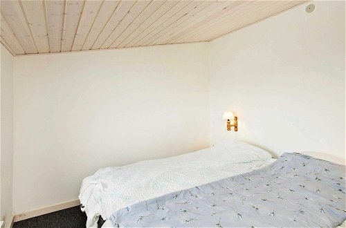 Photo 3 - 4 Person Holiday Home in Blavand