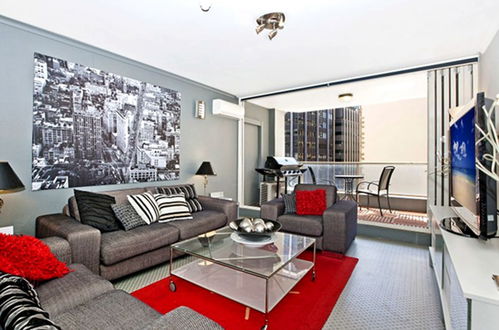 Photo 7 - Sydney CBD 2 Bedroom Apartment with Balcony