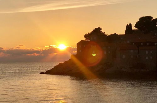 Photo 38 - Sveti Stefan Beach Apartment