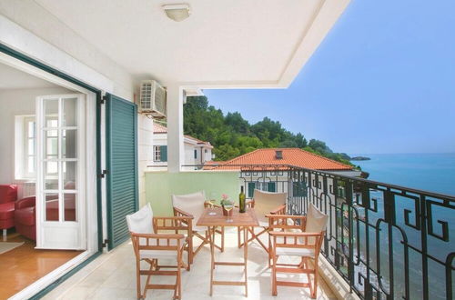 Photo 30 - Sveti Stefan Beach Apartment