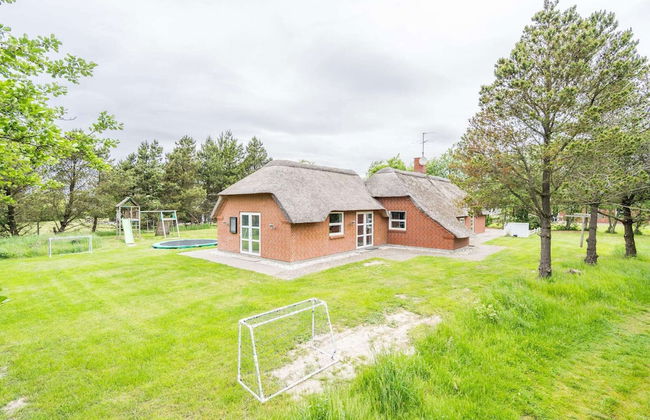 8 Person Holiday Home in Blavand - Foto 41