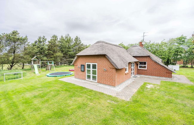 8 Person Holiday Home in Blavand - Foto 40
