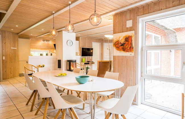 8 Person Holiday Home in Blavand - Foto 28