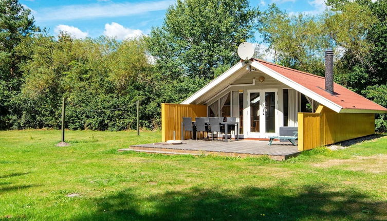 Photo 1 - 4 Person Holiday Home in Oksbol