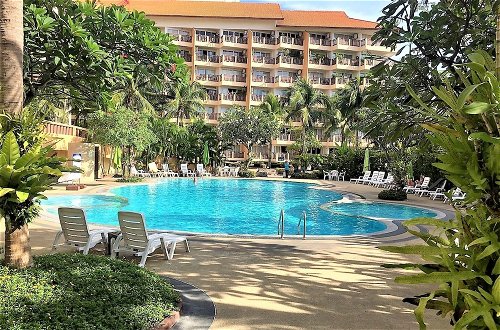 Foto 16 - Royal Hill Resort Pattaya Corner Condo With sea & Pool Views