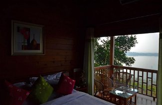 Foto 3 - Room in Guest Room - Lakerose Wayanad Resort - Water Front Grandeur