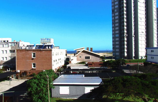 Arenas del Mar Apartments - Photo 39