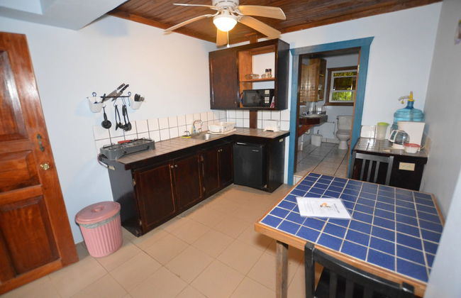 Mariposa Lodge - Photo 27