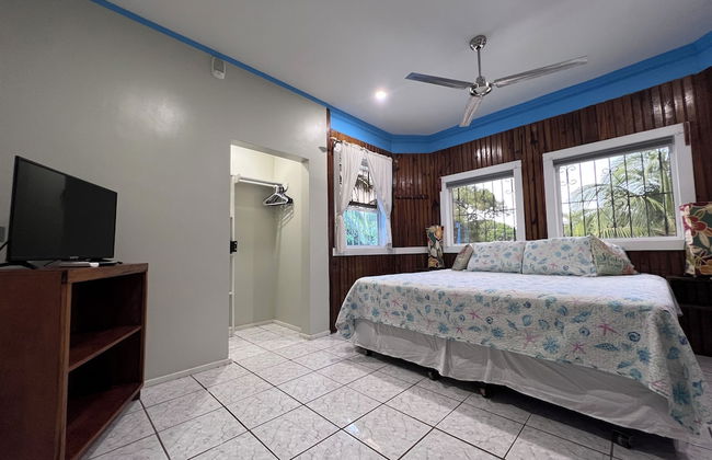 Mariposa Lodge - Photo 26