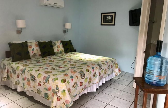 Mariposa Lodge - Photo 7