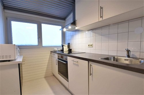 Foto 4 - Uniquely Located Apartment With a Sea View Near the North Sea