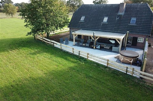 Foto 39 - Beautiful Holiday Farm in Holten With hot tub and Sauna