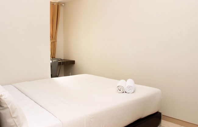 Warm And Tranquil 2Br At Springlake Summarecon Bekasi Apartment - Photo 2