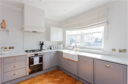 Photo 23 - Newly Refurbished 4 Bedroom House in East London