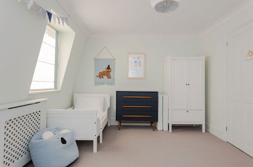 Photo 8 - Newly Refurbished 4 Bedroom House in East London