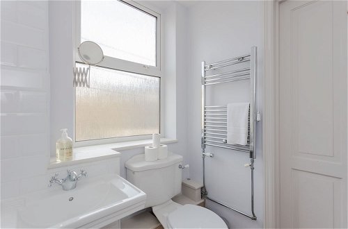 Photo 40 - Newly Refurbished 4 Bedroom House in East London