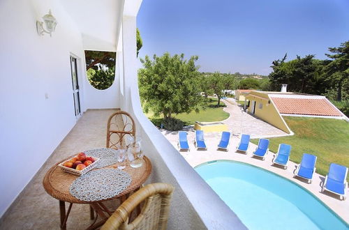 Photo 15 - Outstanding Villa With Heated Pool