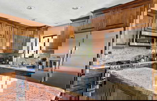 Foto 3 - Sutter Ln by Avantstay Beautifully Remodeled Kitchen,4cabin-chic Bedrooms