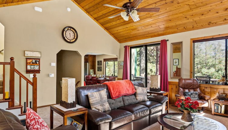 Foto 1 - Sutter Ln by Avantstay Beautifully Remodeled Kitchen,4cabin-chic Bedrooms