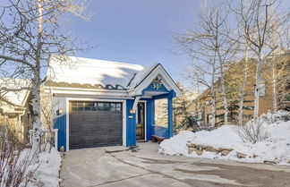 Photo 3 - Murdock by Avantstay Cozy Townhouse w/ Hot Tub Walk To Park City Mountain