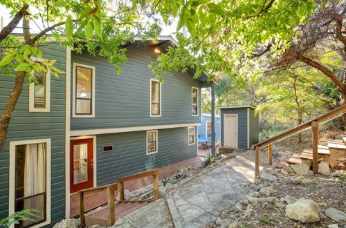 Photo 8 - Dawson by Avantstay Serene Austin Home set Amongst Nature w/ Pool , Hot Tub & Close to Lake Travis