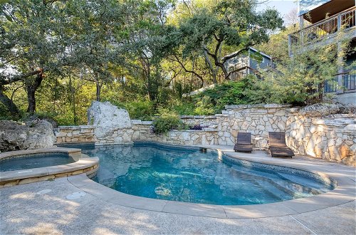 Photo 18 - Dawson by Avantstay Serene Austin Home set Amongst Nature w/ Pool , Hot Tub & Close to Lake Travis