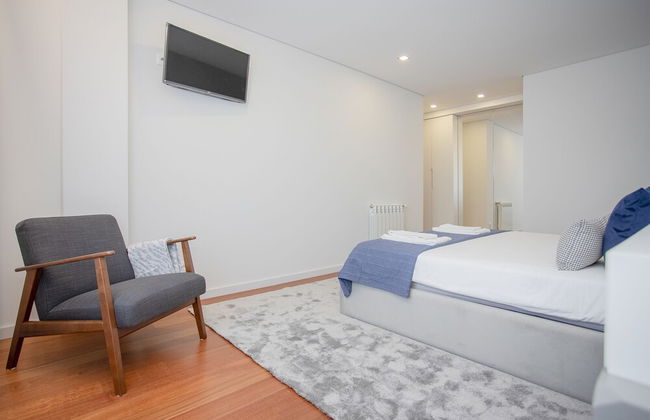 Liiiving-Luxury RiverView Apartment XIII - Photo 5
