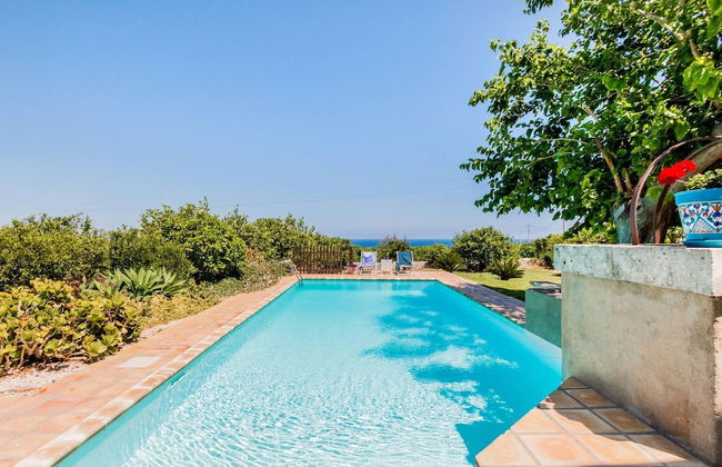 Authentic Sicilian Charm With Pool, Sea View, Parking & Wifi - Photo 44