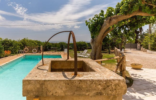 Authentic Sicilian Charm With Pool, Sea View, Parking & Wifi - Photo 50