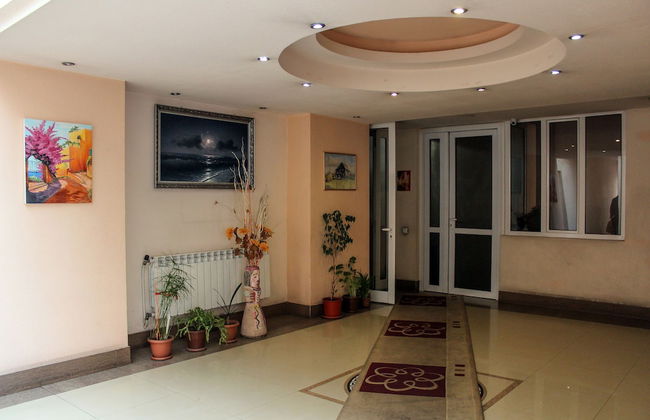 RIS Central Apartments Yerevan - Photo 2