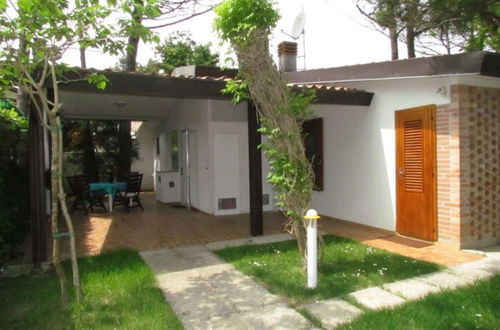 Foto 15 - Lovely Villa With Spacious Private Garden