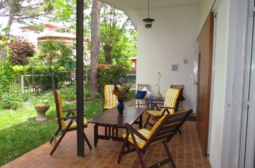 Foto 14 - Lovely Villa With Spacious Private Garden