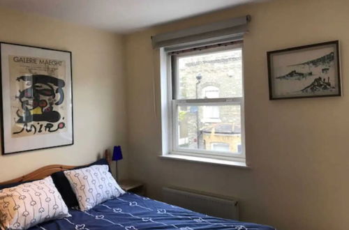 Photo 2 - Cheerful 4 Bedroom Home in the Heart of London