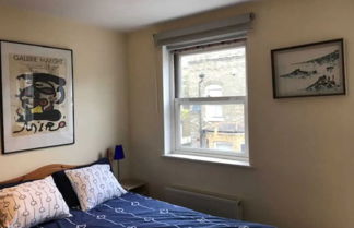 Photo 2 - Cheerful 4 Bedroom Home in the Heart of London