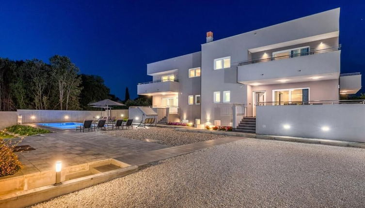 Foto 1 - Villa D - Pula, 3-bedrooms, Sauna, Fitness Room, Billiard, Heated Pool