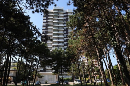 Photo 25 - Modern Two-bedroom Apartment With Seaview Balcony