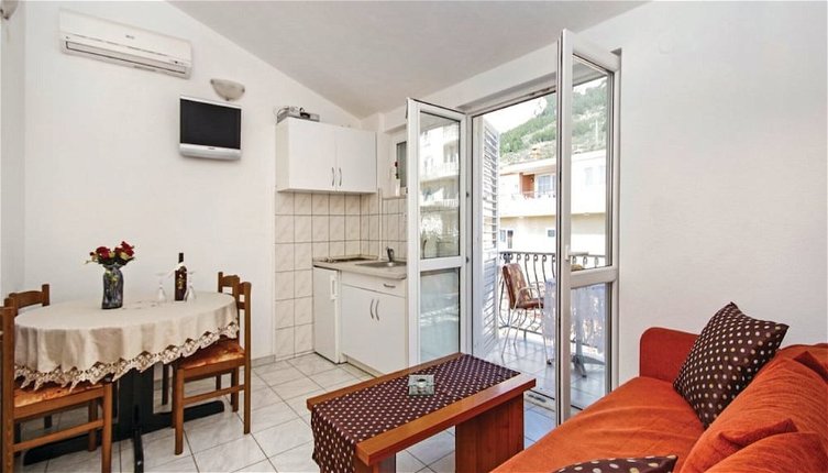 Photo 1 - Comfortable Apartment in Makarska Near to Beach